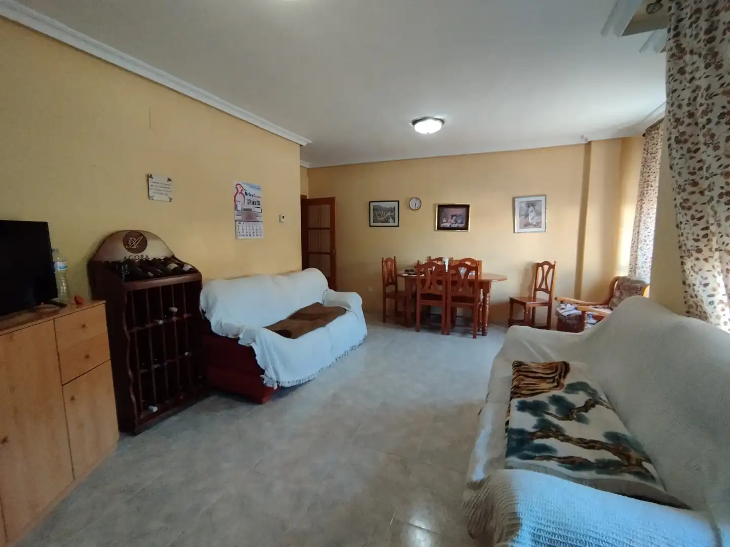 Sala de estar de Piso en venta en Tomelloso con Terraza, Trastero y Amueblado