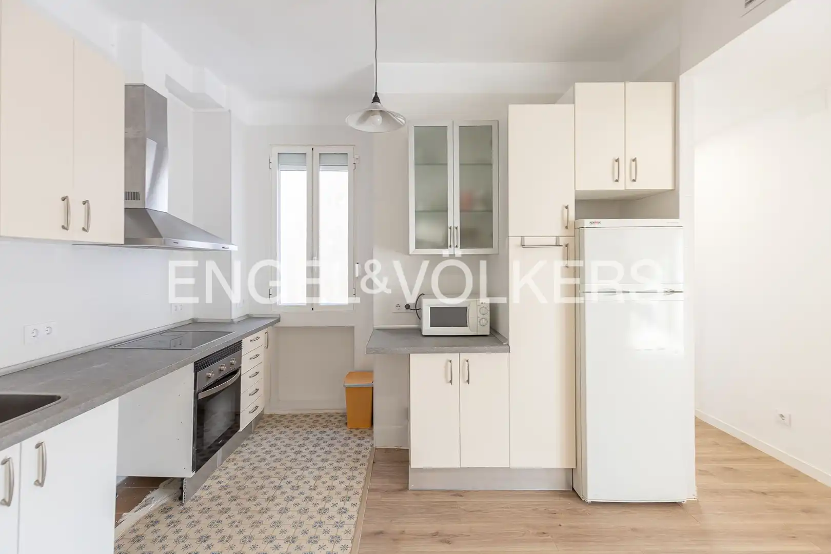 Kitchen of Flat for rent in Madrid  with Air Conditioner, Heating and Terrace