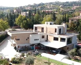 Vista exterior de Casa o xalet en venda en  Toledo Capital amb Aire condicionat, Calefacció i Jardí privat