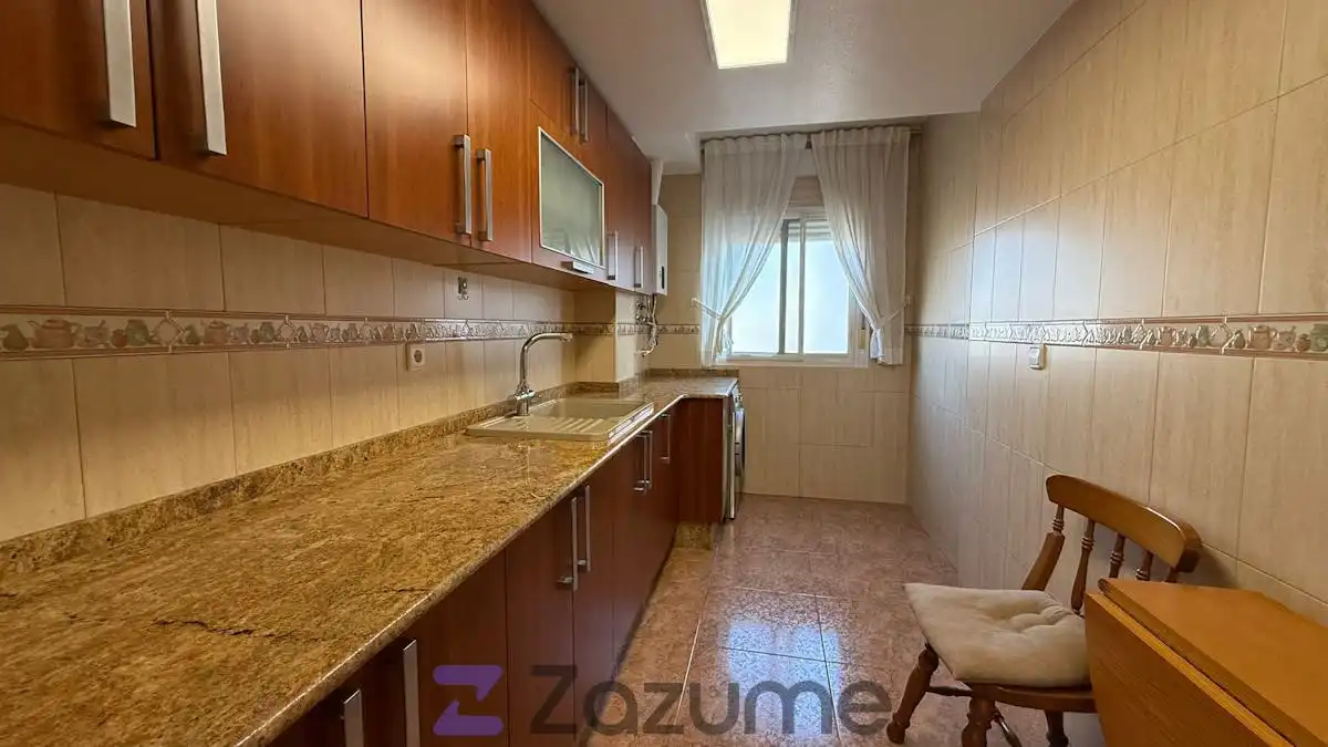 Cocina de Piso de alquiler en Murcia con Aire acondicionado, Calefacción y Amueblado