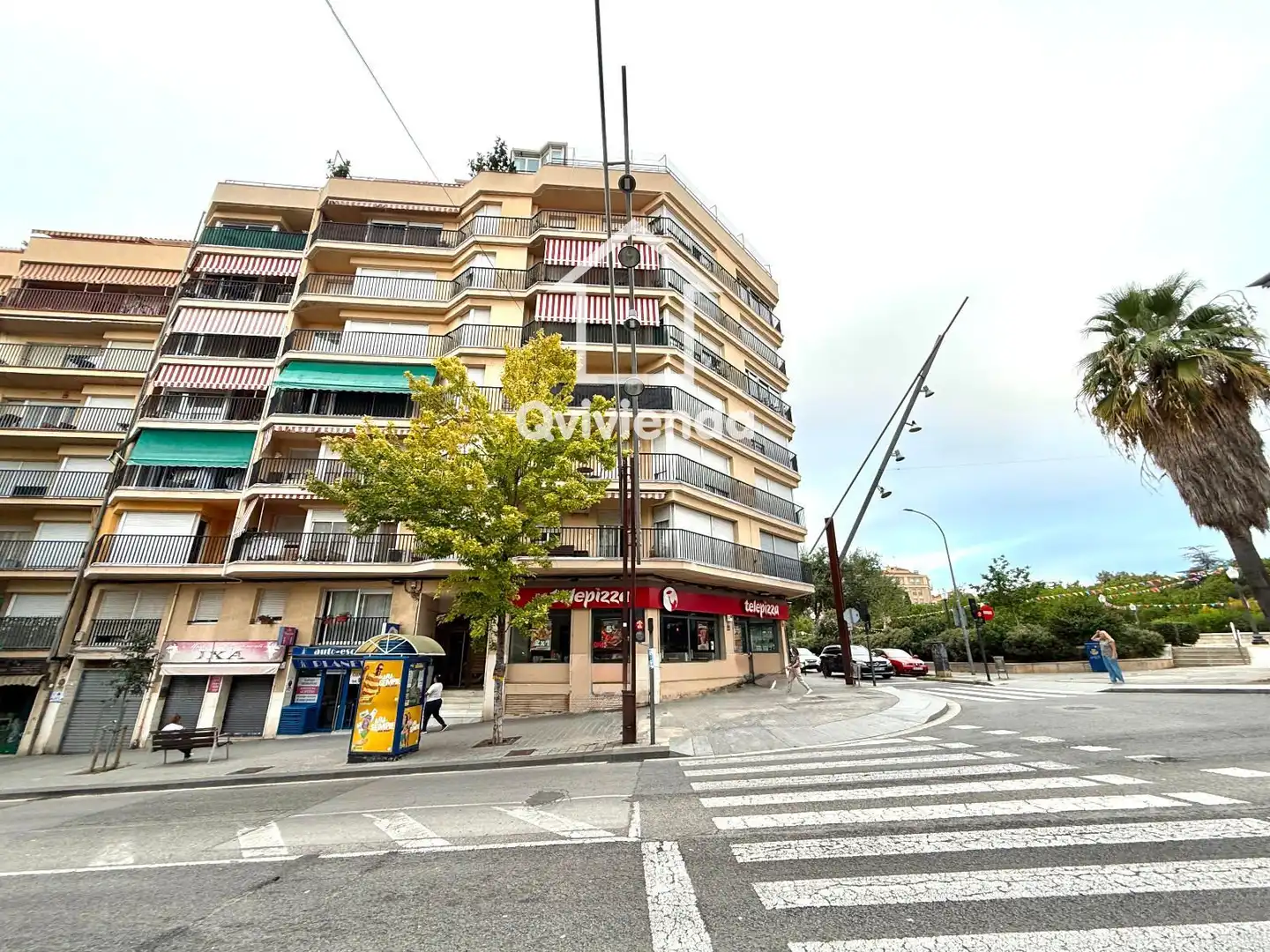 Außenansicht von Garage zum Verkauf in Terrassa