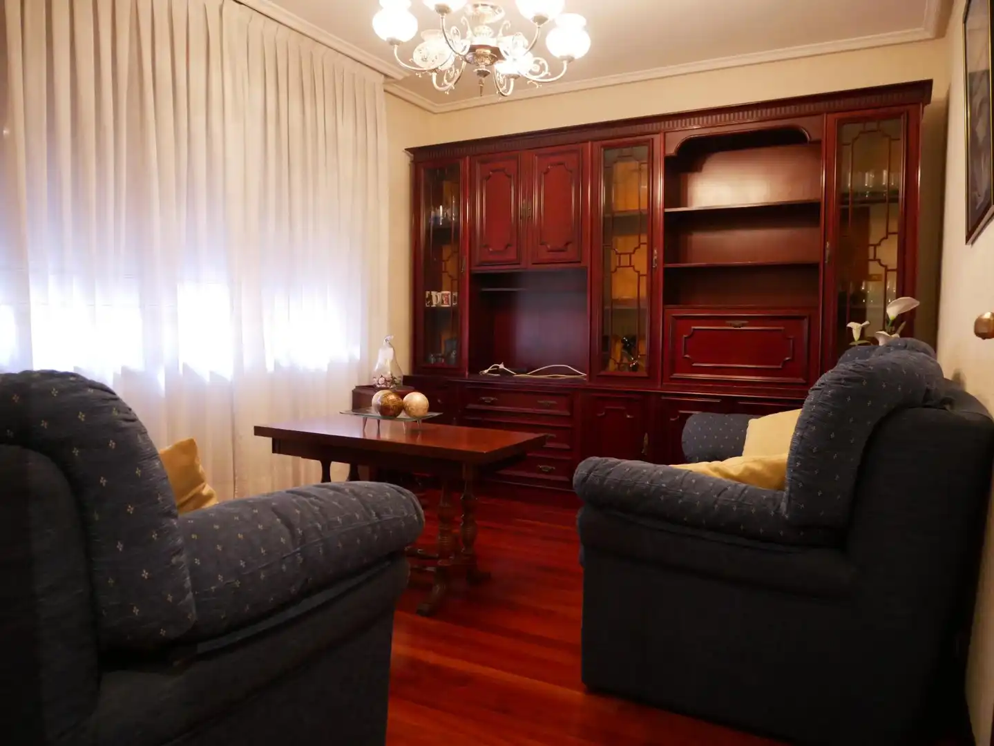 Sala de estar de Piso en venta en Basauri  con Calefacción y Balcón