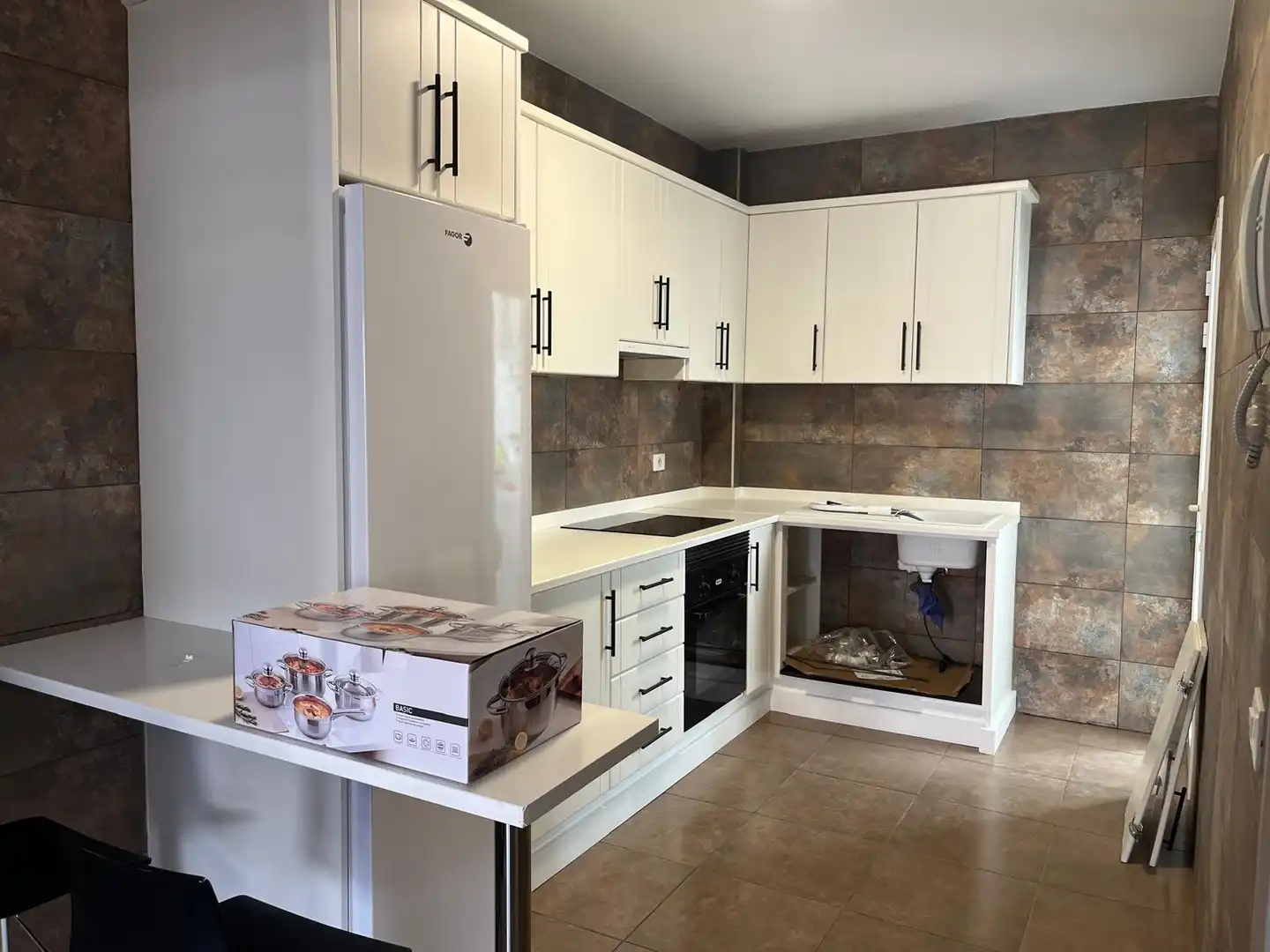 Cuina de Pis de lloguer en Santa Cruz de Tenerife amb Parquet, Moblat i Forn