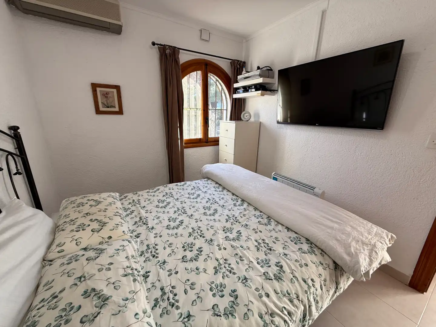 Habitación de Planta baja en venta en Dénia con Aire acondicionado, Calefacción y Jardín privado
