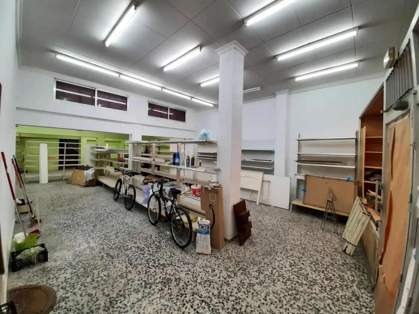 Business premises for sale in Casc Urbà, imagen 2