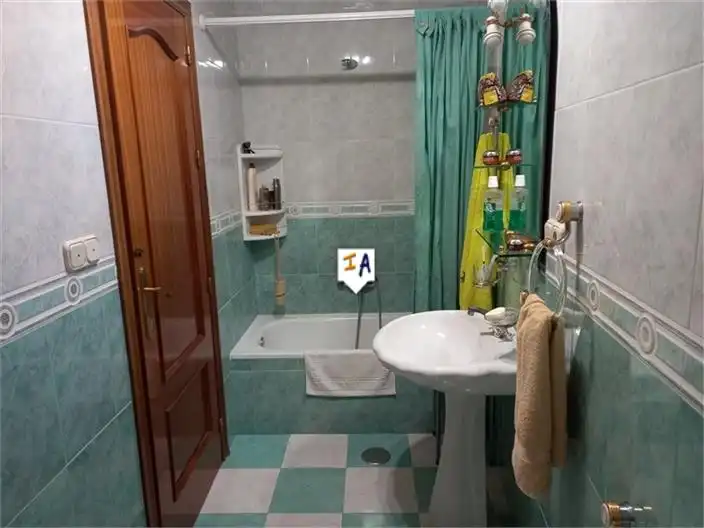 Bathroom of Apartments for sale in Priego de Córdoba  with Air Conditioner, Terrace and Storage room