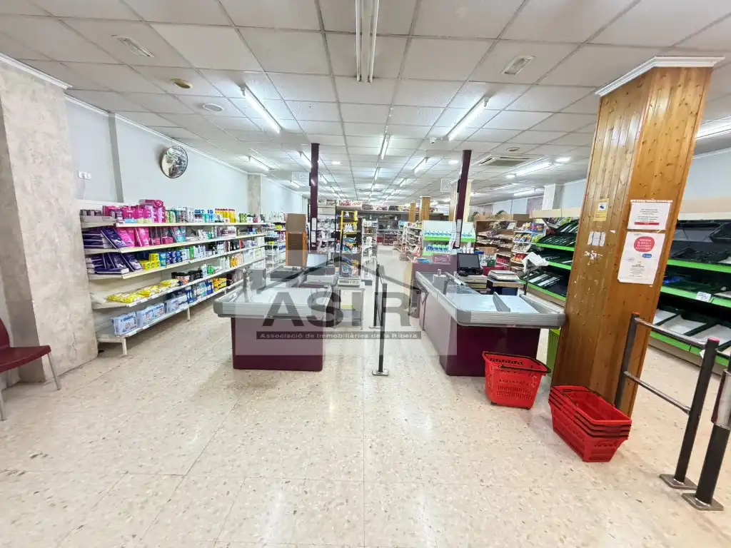 Local comercial de lloguer a Calle Reverend Rafael Peris, imagen 4