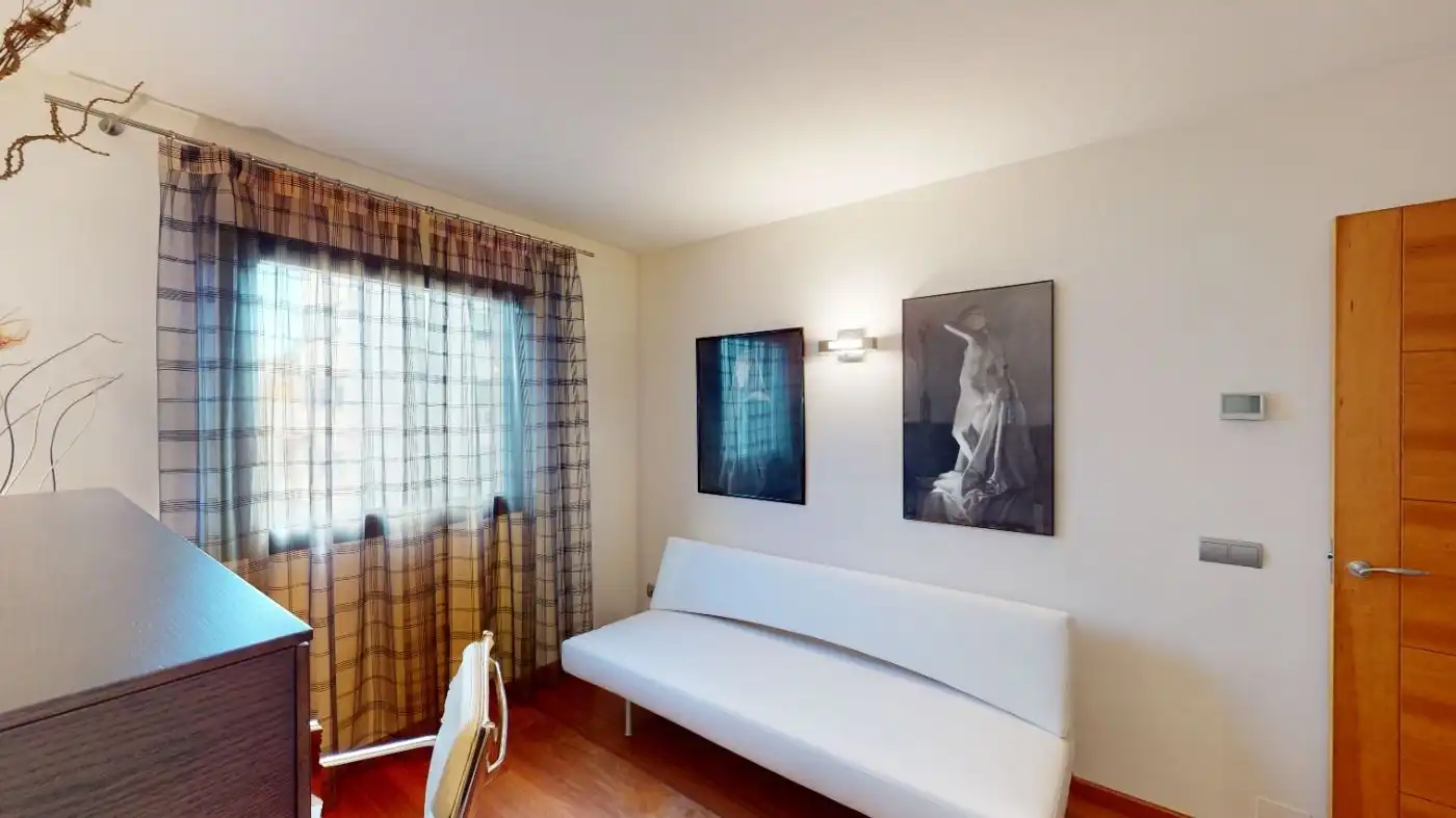Piso con terraza en venta en Calle Baró de Pinopar 14, imagen 20