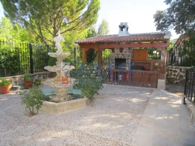 Casa rústica en venda a Almuradiel, imagen 2