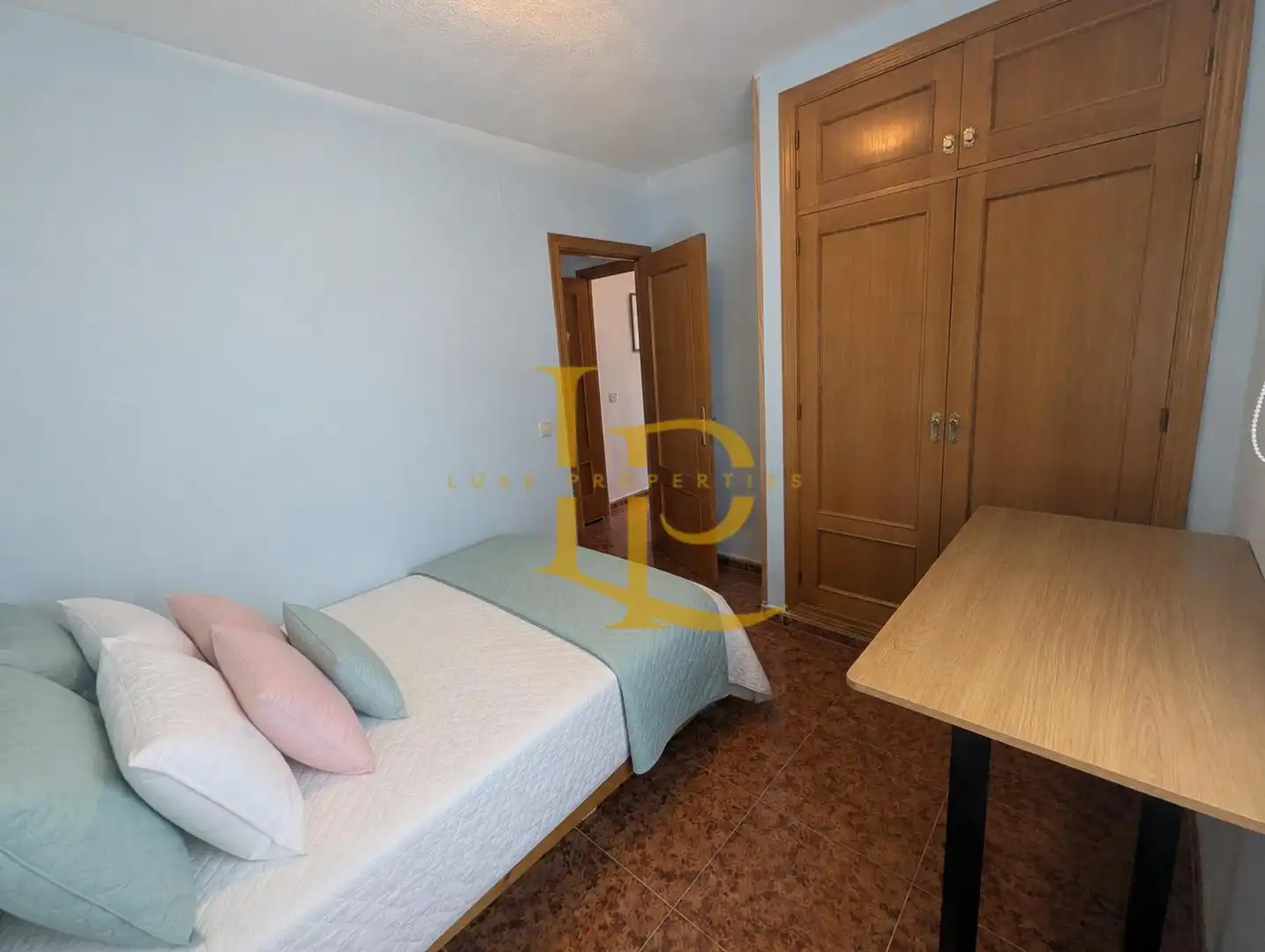 Dormitori de Casa o xalet en venda en Galápagos amb Calefacció, Jardí privat i Terrassa