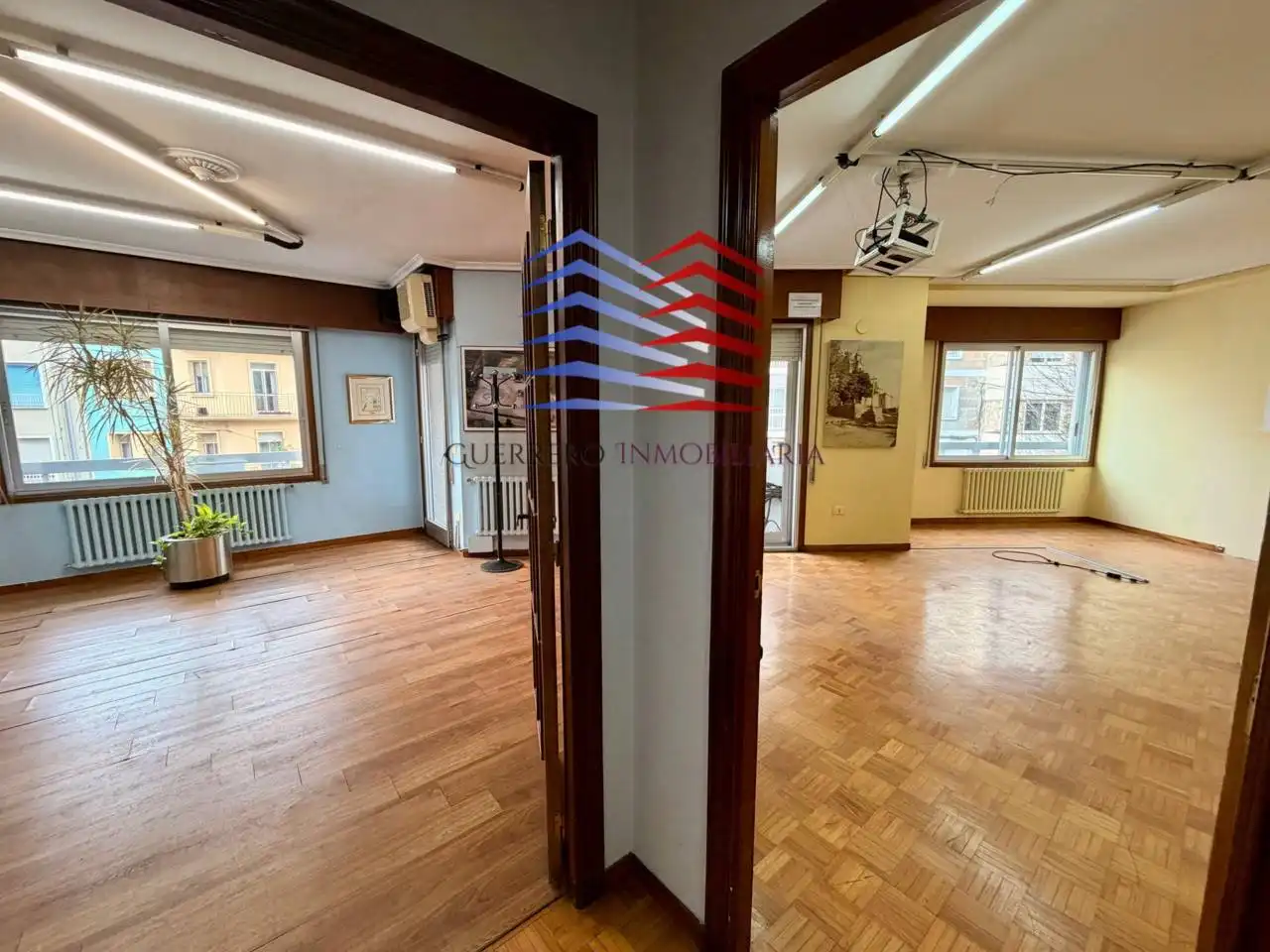 Piso en venta en Ourense Capital  con Calefacción, Trastero y Balcón