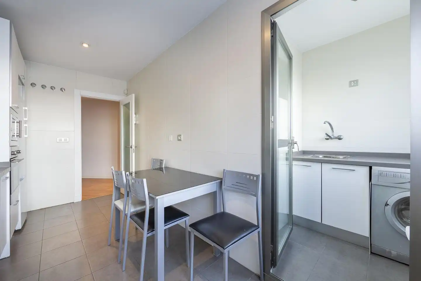 Cocina de Planta baja en venta en Almería con Aire acondicionado, Terraza y Trastero