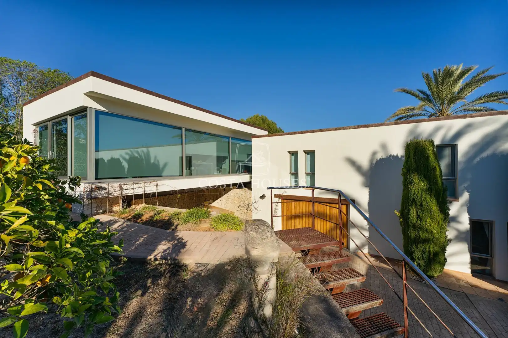 Vista exterior de Casa o xalet en venda en Jávea / Xàbia amb Aire condicionat, Jardí privat i Terrassa