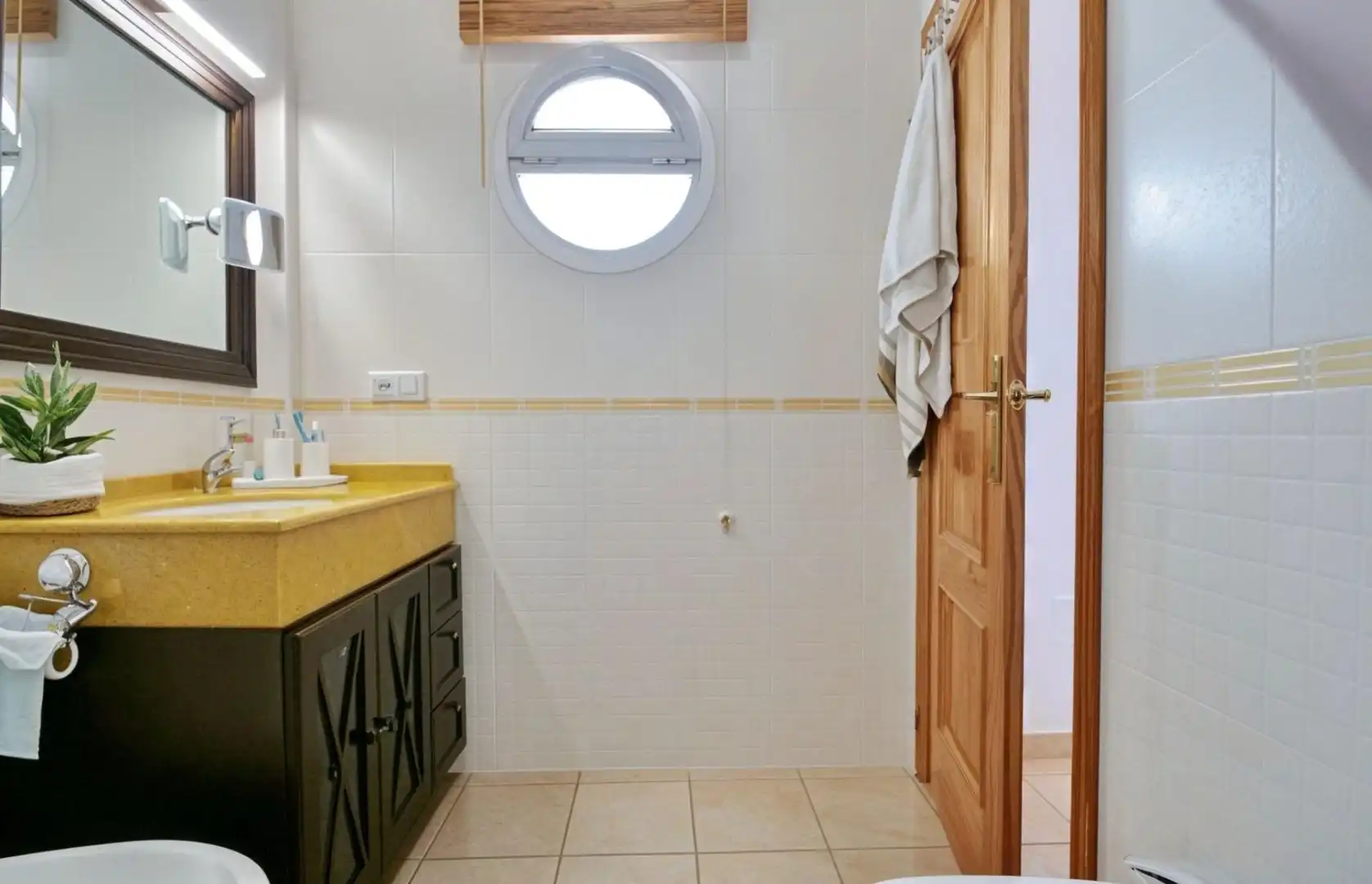 Baño de Casa adosada en venta en Níjar con Aire acondicionado, Calefacción y Jardín privado