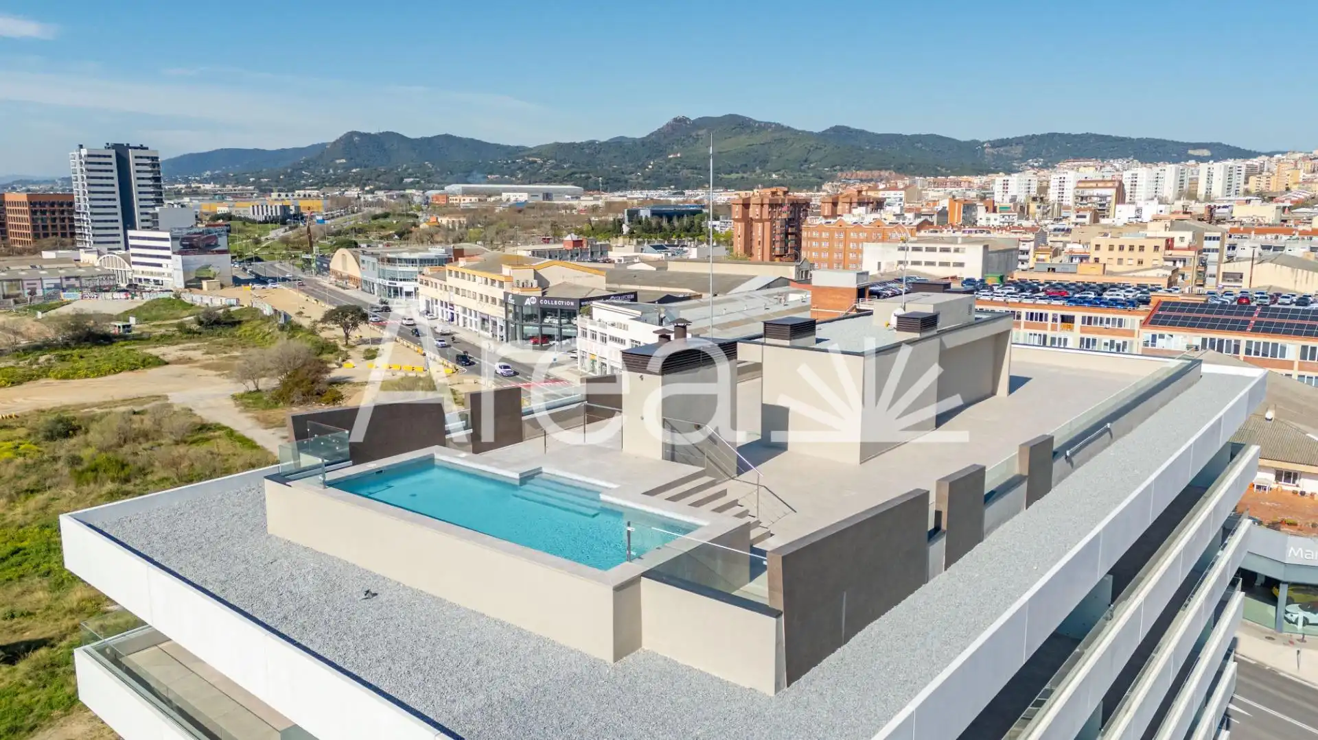 Piscina de Pis de lloguer en Mataró amb Aire condicionat, Calefacció i Terrassa