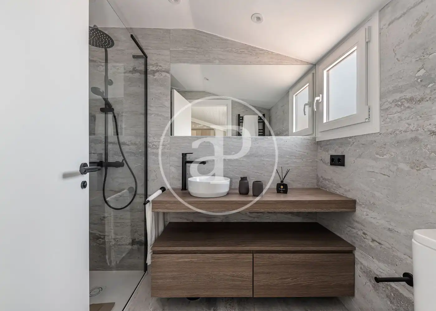 Baño de Piso en venta en Madrid con Aire acondicionado, Calefacción y Terraza