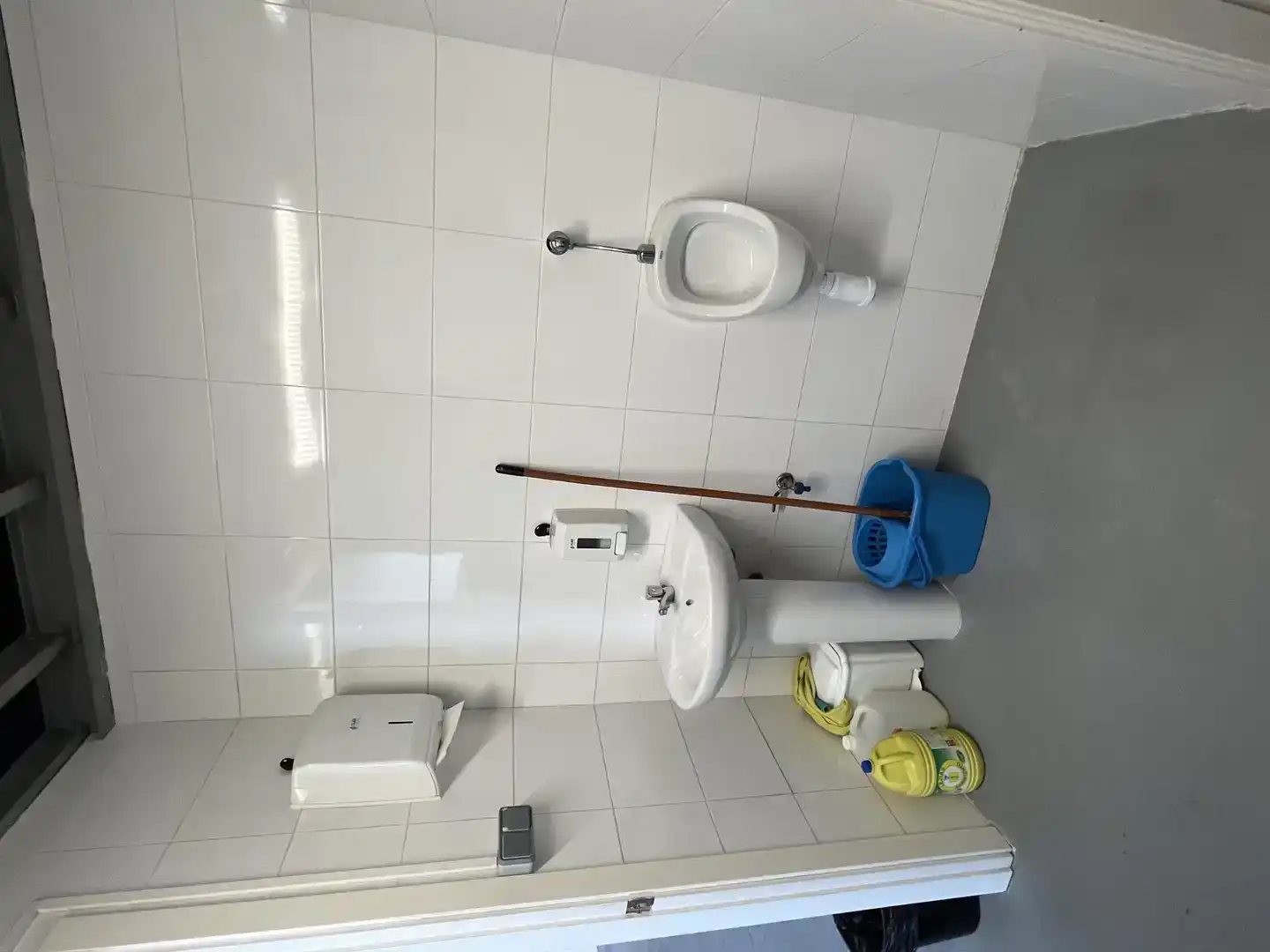 Baño de Nave industrial en venta en Vigo 
