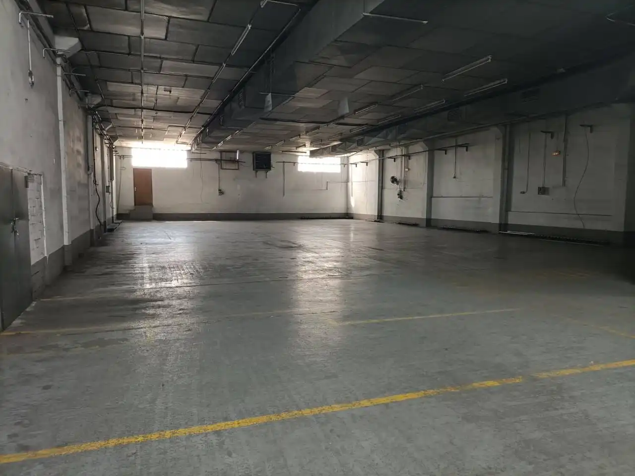 Nave industrial de alquiler en Sant Llorenç Savall con Calefacción