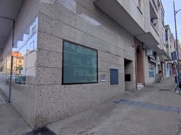 Local comercial en venda a Los Pinos - El Pilar