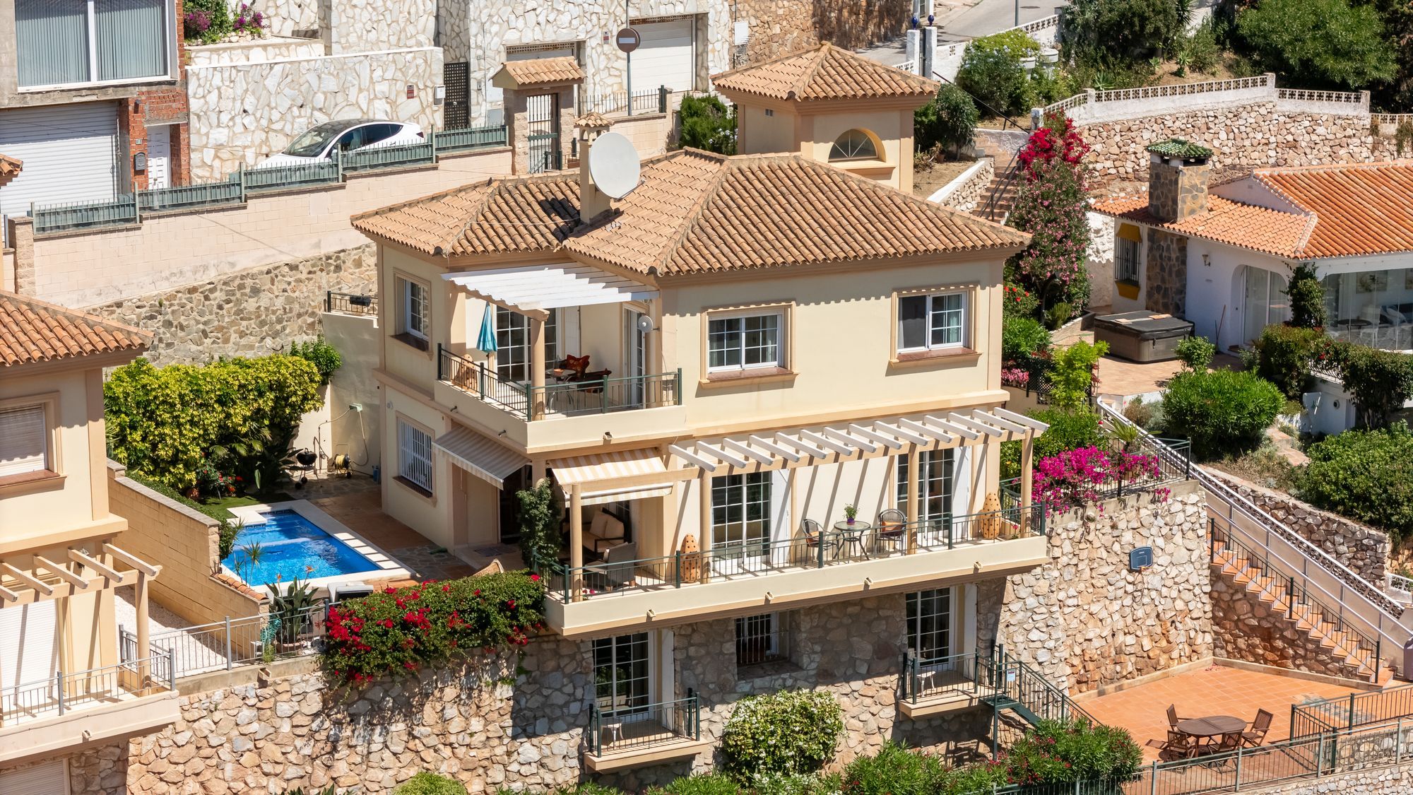 Exterior view of House or chalet for sale in Fuengirola  with Terrace and Balcony