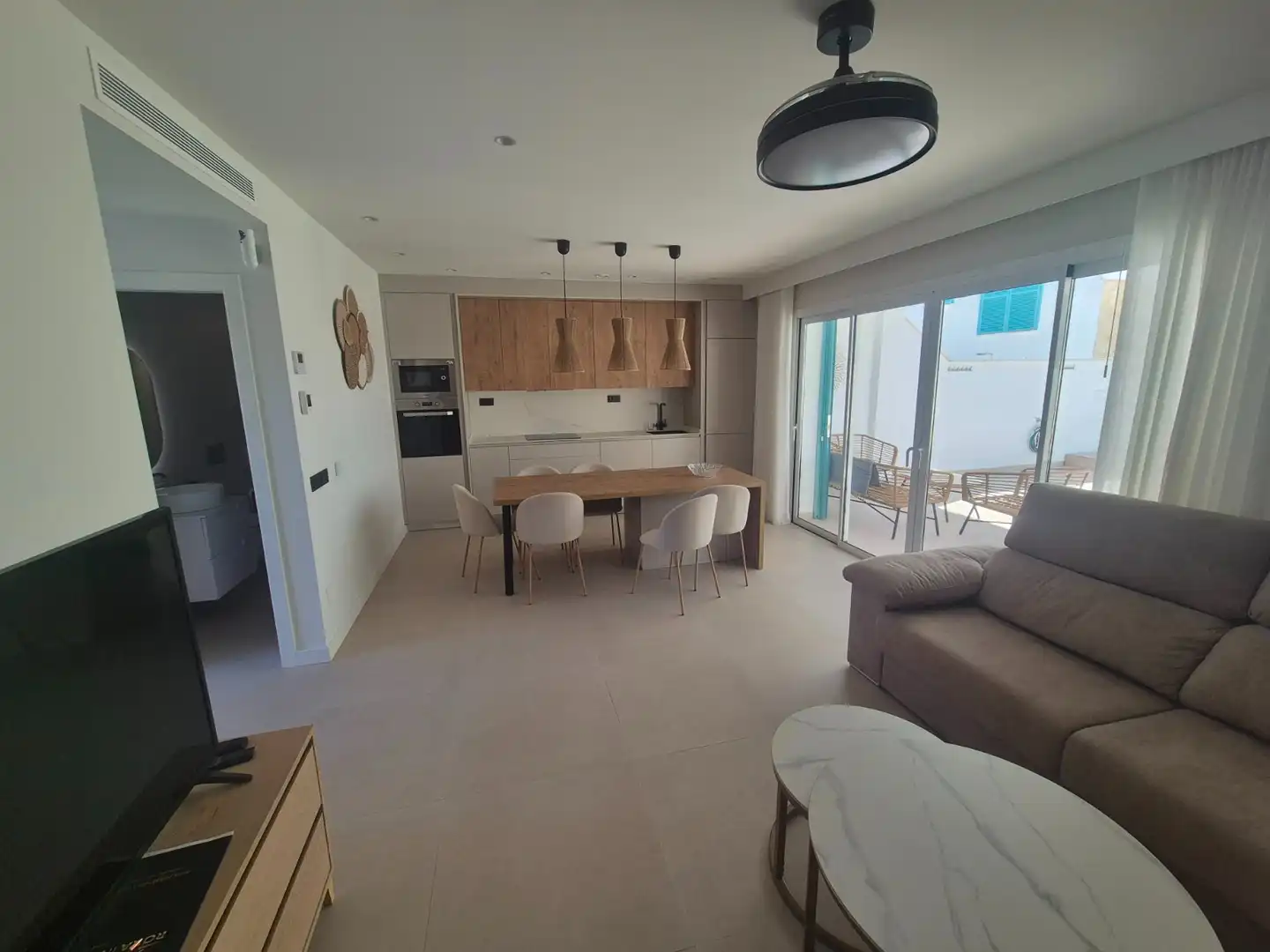 Sala de estar de Casa o chalet en venta en Pilar de la Horadada con Aire acondicionado, Jardín privado y Terraza