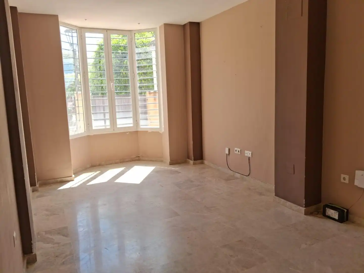 Living room of Detached homes for sale in Castilleja de la Cuesta  with Air Conditioner and Terrace