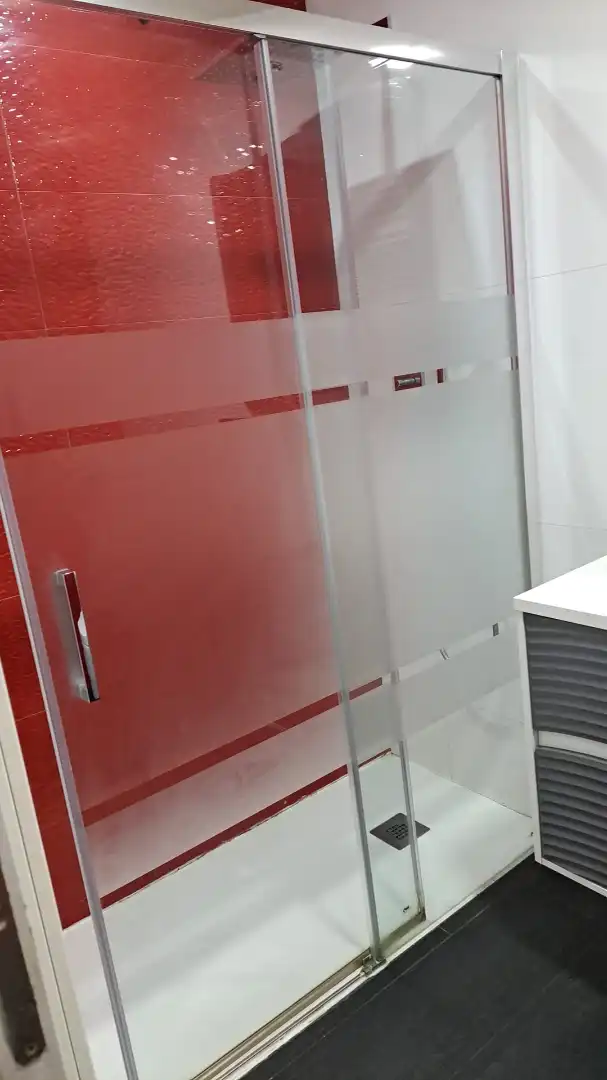Badezimmer von Wohnung zur Miete in Albacete mit Klimaanlage, Heizung und Parkett