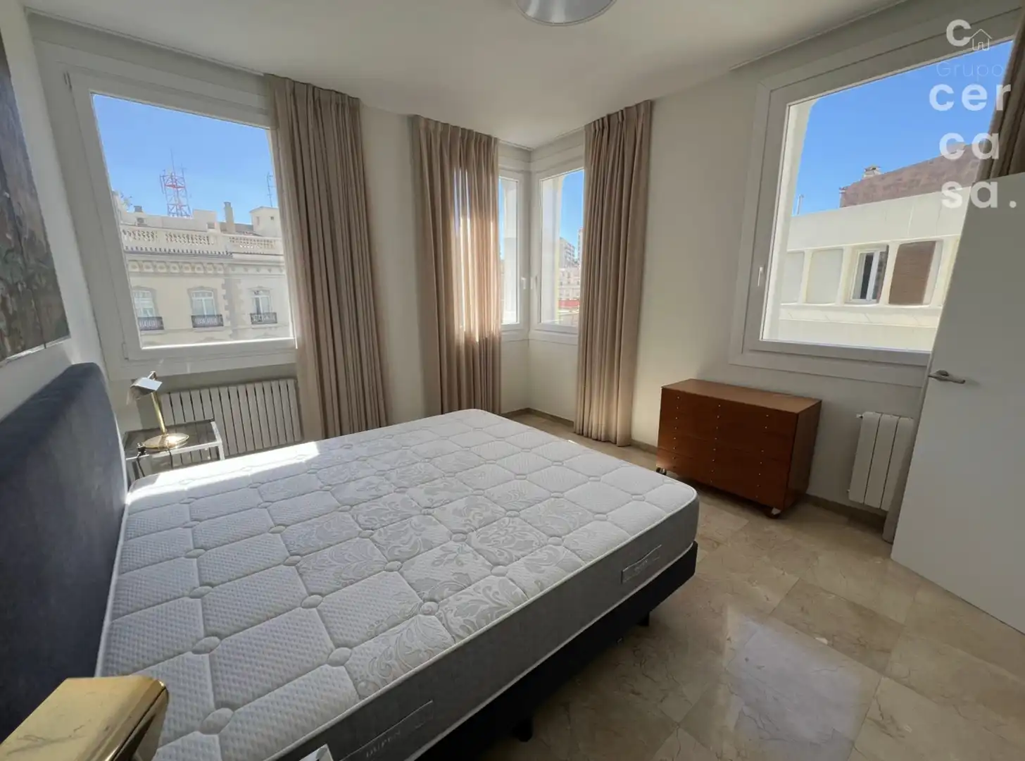 Habitación de Piso de alquiler en Valencia con Aire acondicionado y Amueblado