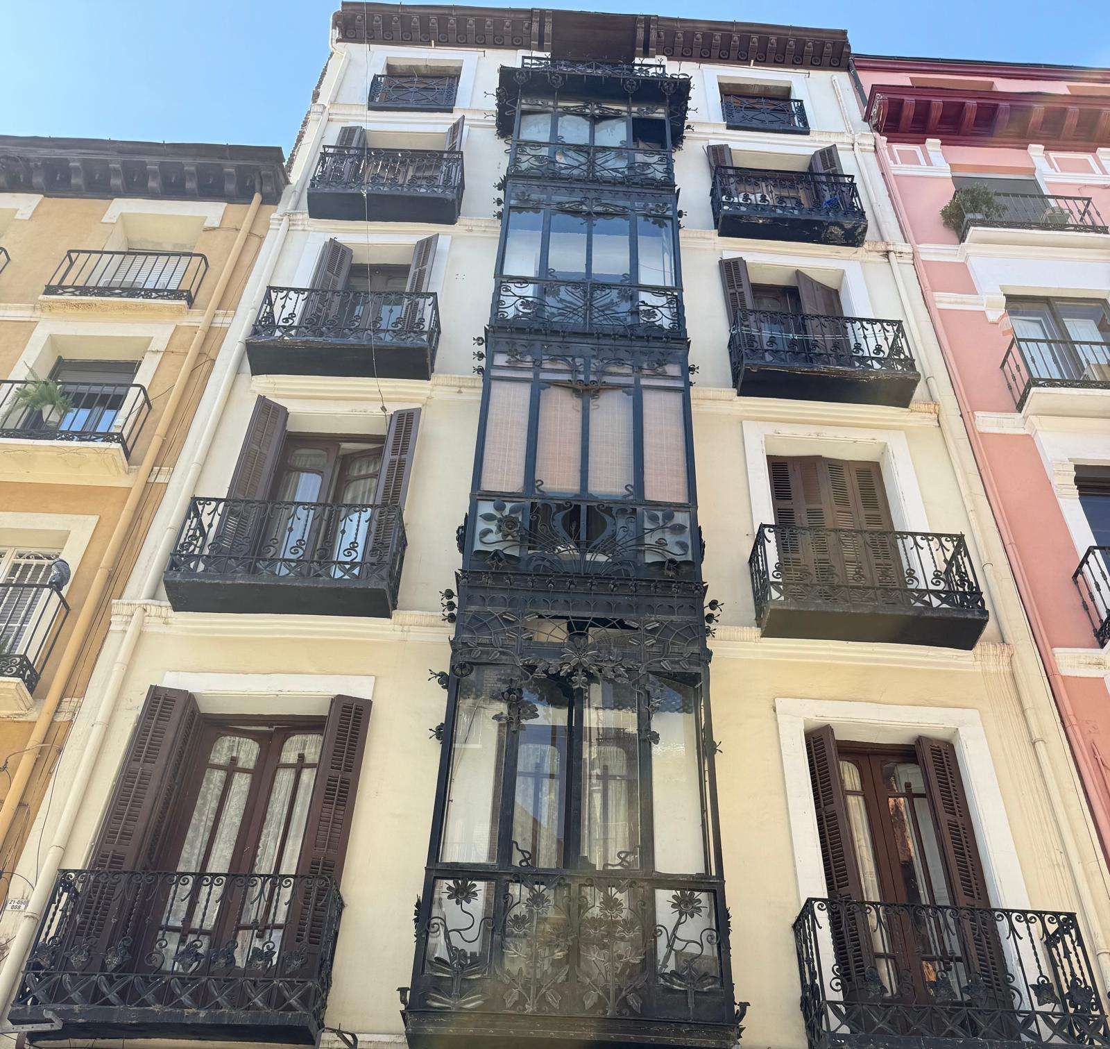 Vista exterior de Apartament per a compartir en  Zaragoza Capital amb Aire condicionat, Terrassa i Moblat