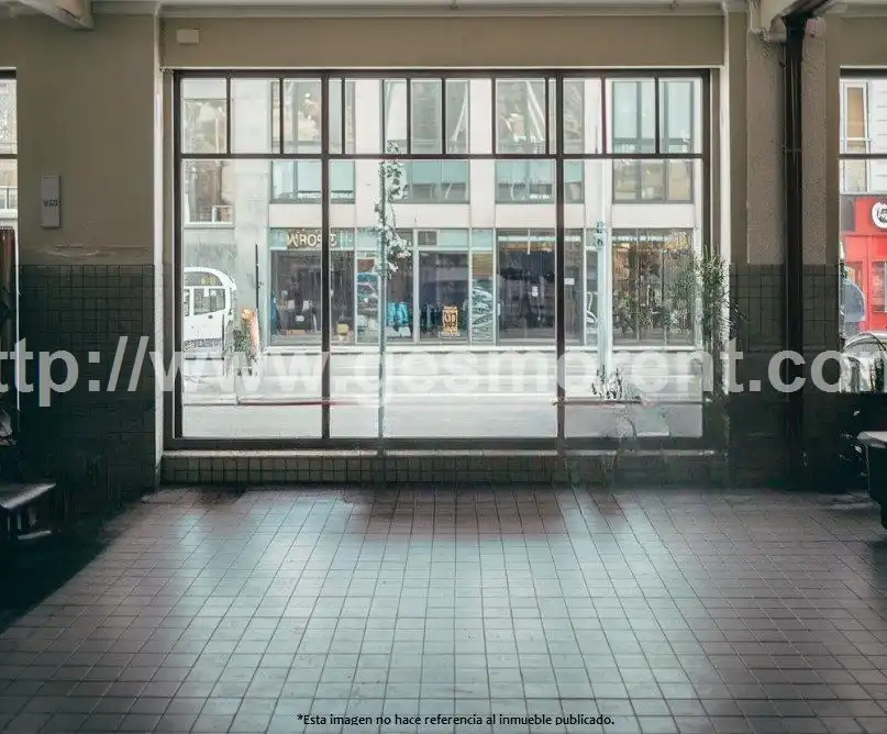 Local comercial en venda a Llevant, imagen 6