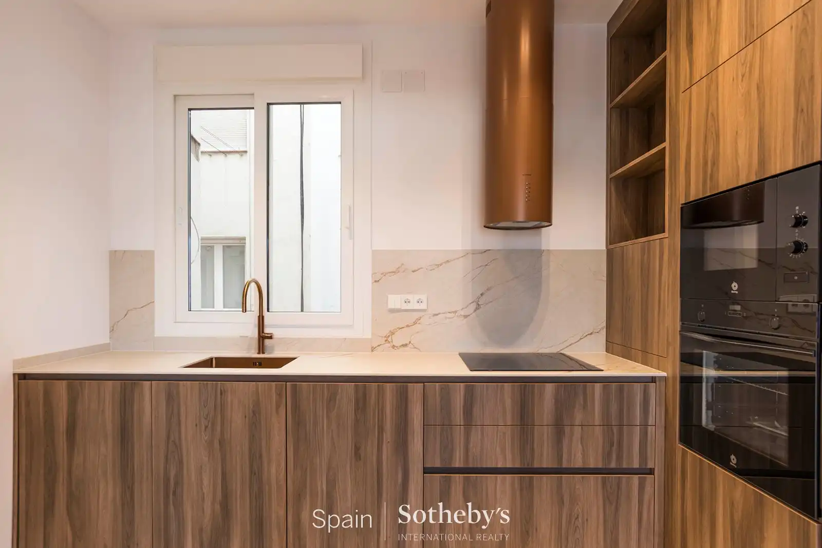 Kitchen of Apartments for sale in Madrid  with Air Conditioner and Heating