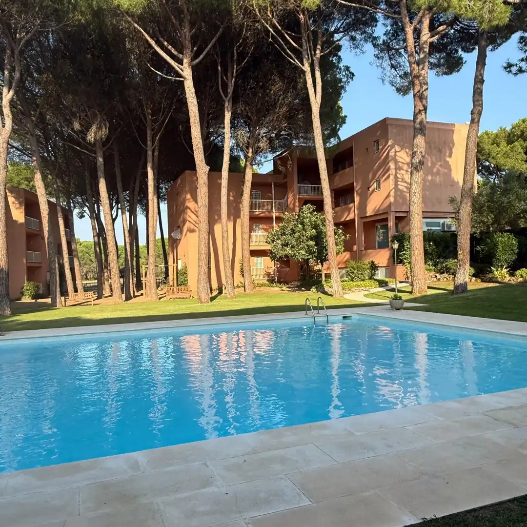 Piscina de Apartament en venda en Pals amb Aire condicionat, Moblat i Piscina comunitària