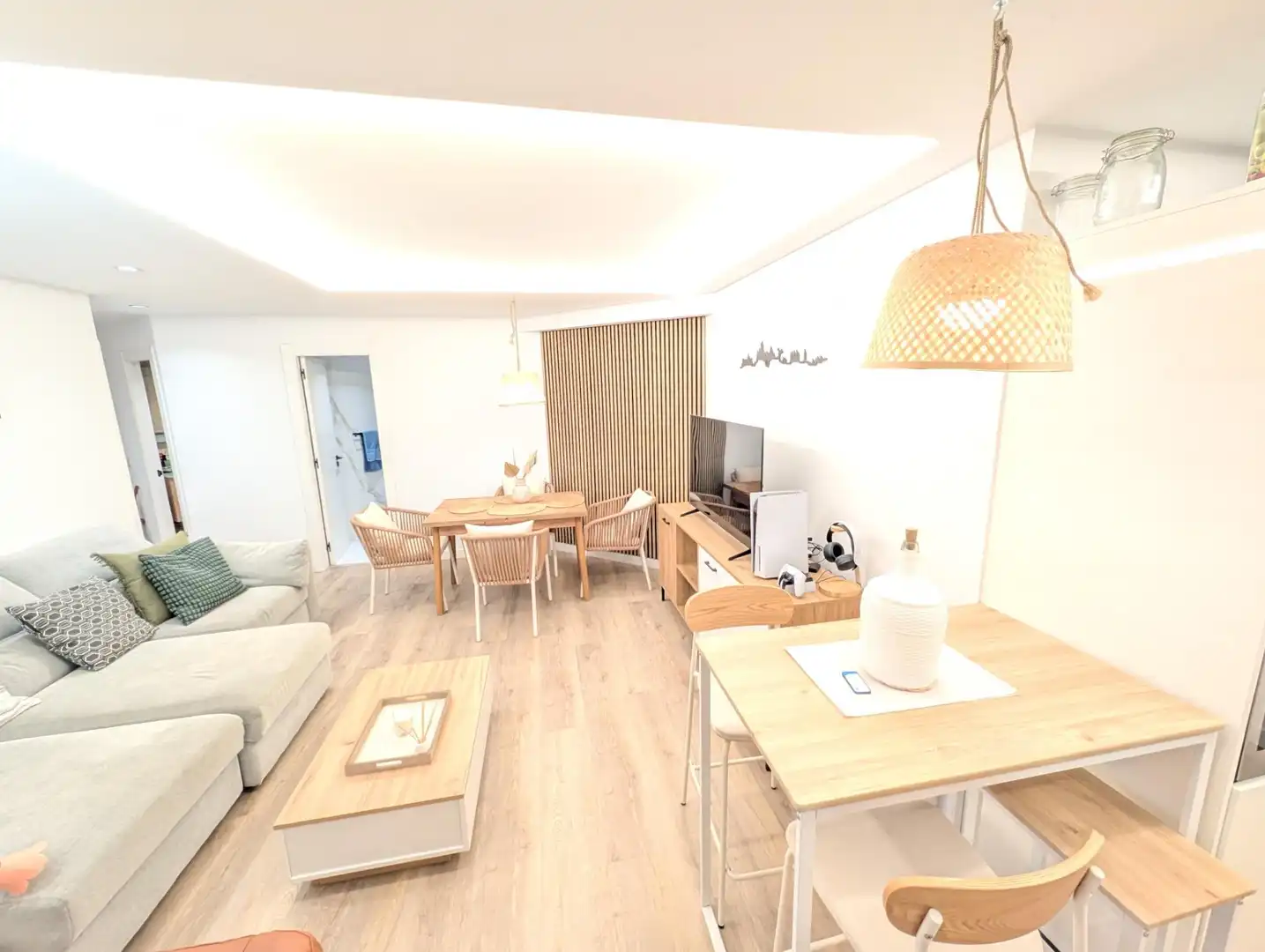 Sala de estar de Piso en venta en Oviedo  con Calefacción, Parquet y Terraza