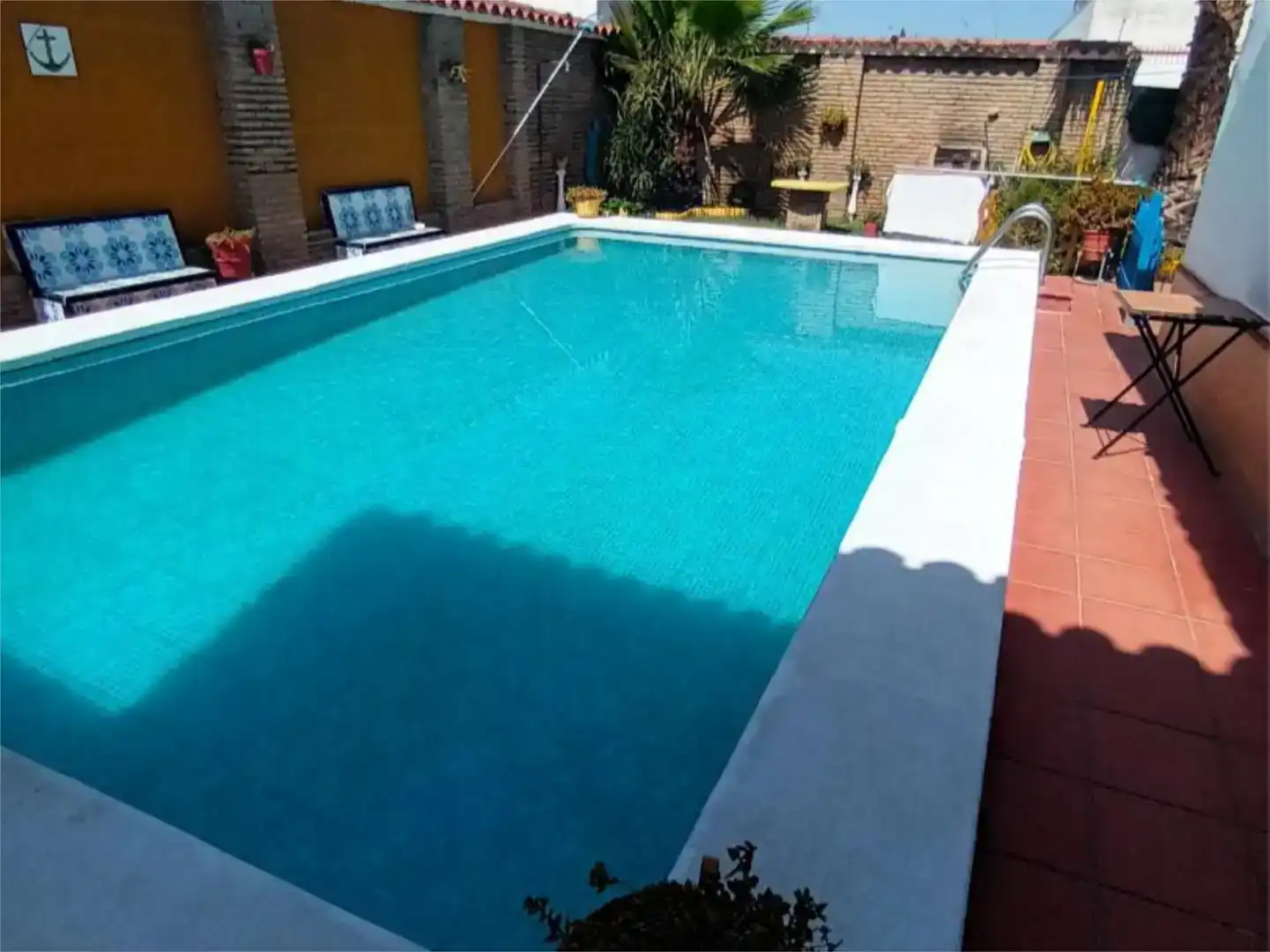 Swimming pool of Houses for rent in Gines  with Air Conditioner, Private garden and Storage room