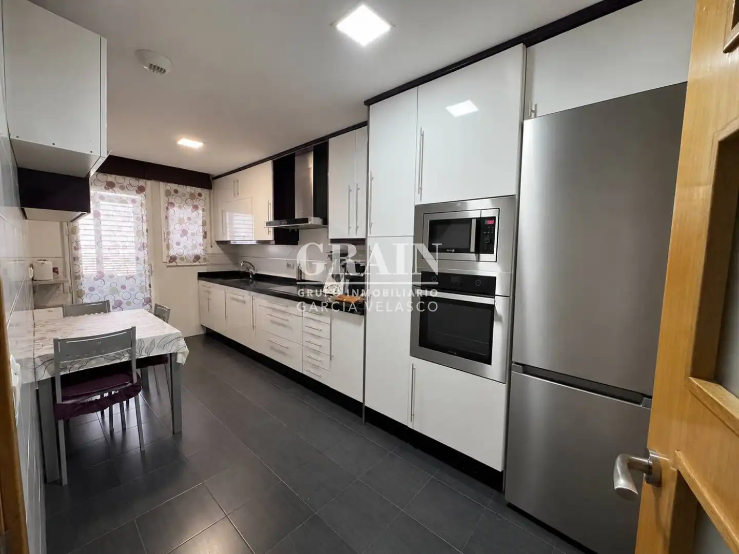 Kitchen of Flat for sale in Albacete  with Air Conditioner, Heating and Storage room