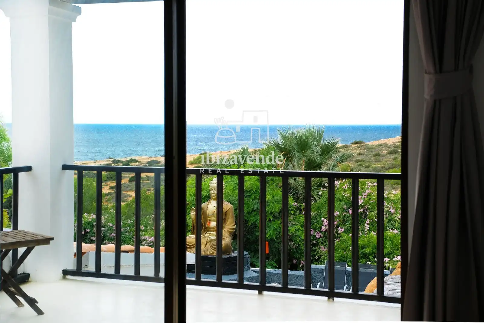 Houses for sale in Santa Eulària des Riu  with Air Conditioner, Private garden and Terrace