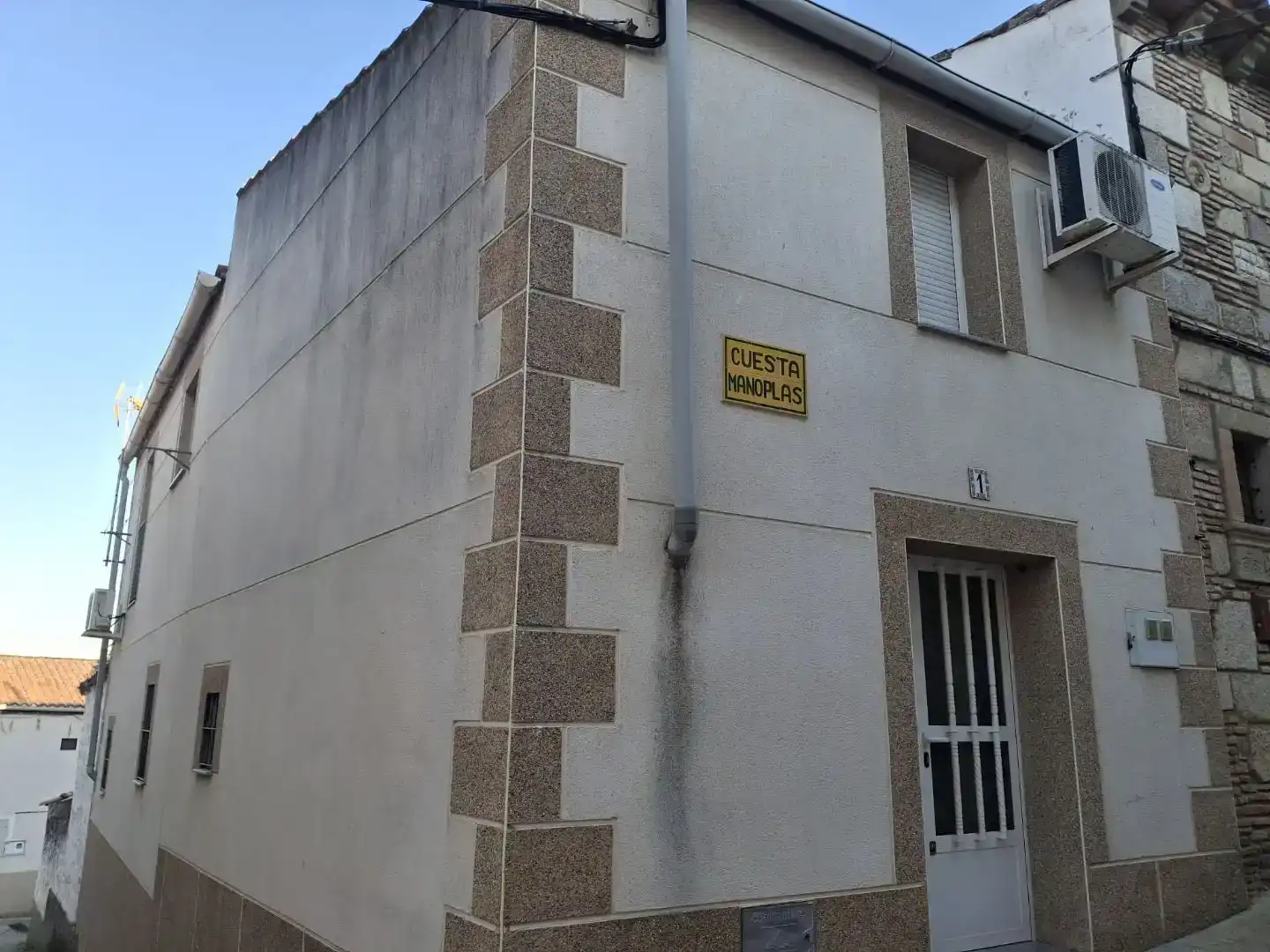 Vista exterior de Piso en venta en Brozas con Aire acondicionado y Amueblado