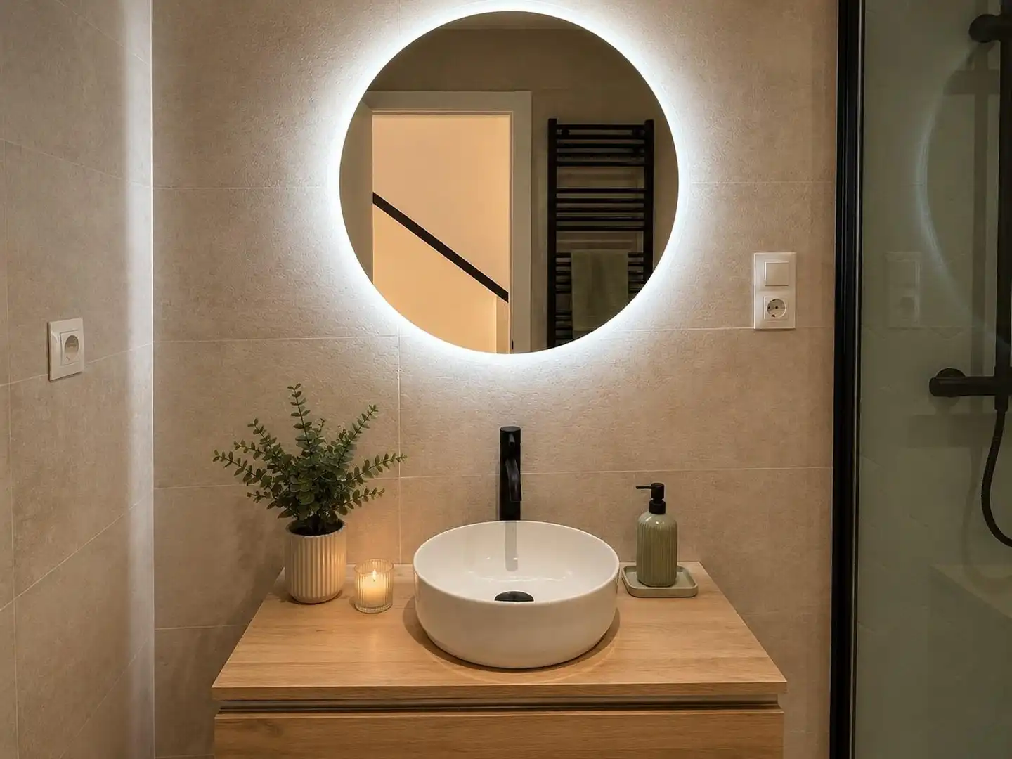 Bathroom of Flat for sale in Sabadell  with Parquet flooring and Terrace