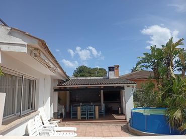 Villa con giardino in vendita a Sant Jaume dels Domenys