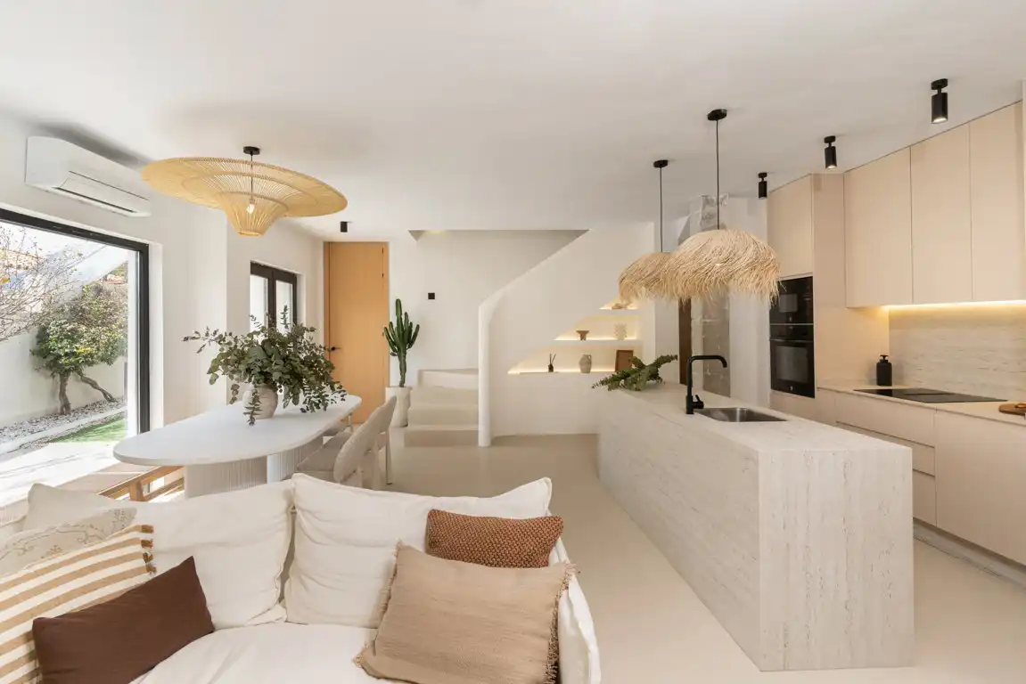 Living room of Detached homes for sale in Torremolinos  with Air Conditioner, Terrace and Swimming Pool