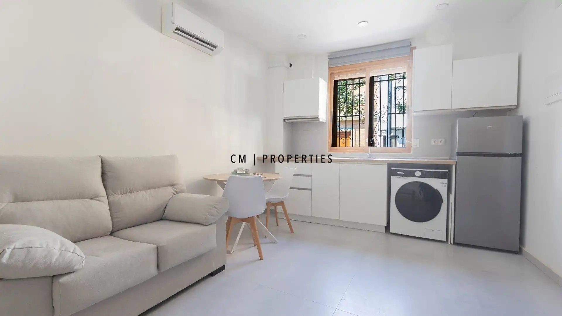 Vista exterior de Piso de alquiler en  Valencia Capital con Aire acondicionado, Calefacción y Amueblado