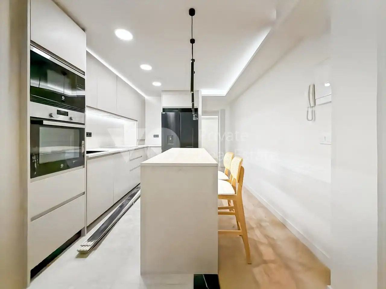 Kitchen of Flat for sale in Alcobendas  with Air Conditioner, Heating and Terrace