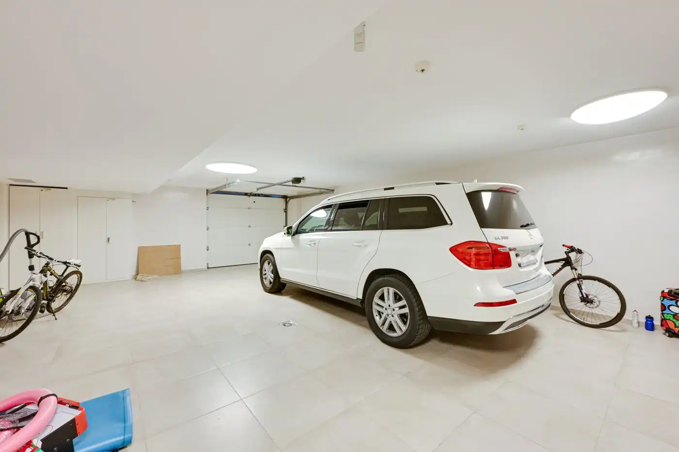 Parkplatz von Haus oder Chalet zum Verkauf in Lloret de Mar mit Klimaanlage, Heizung und Privatgarten