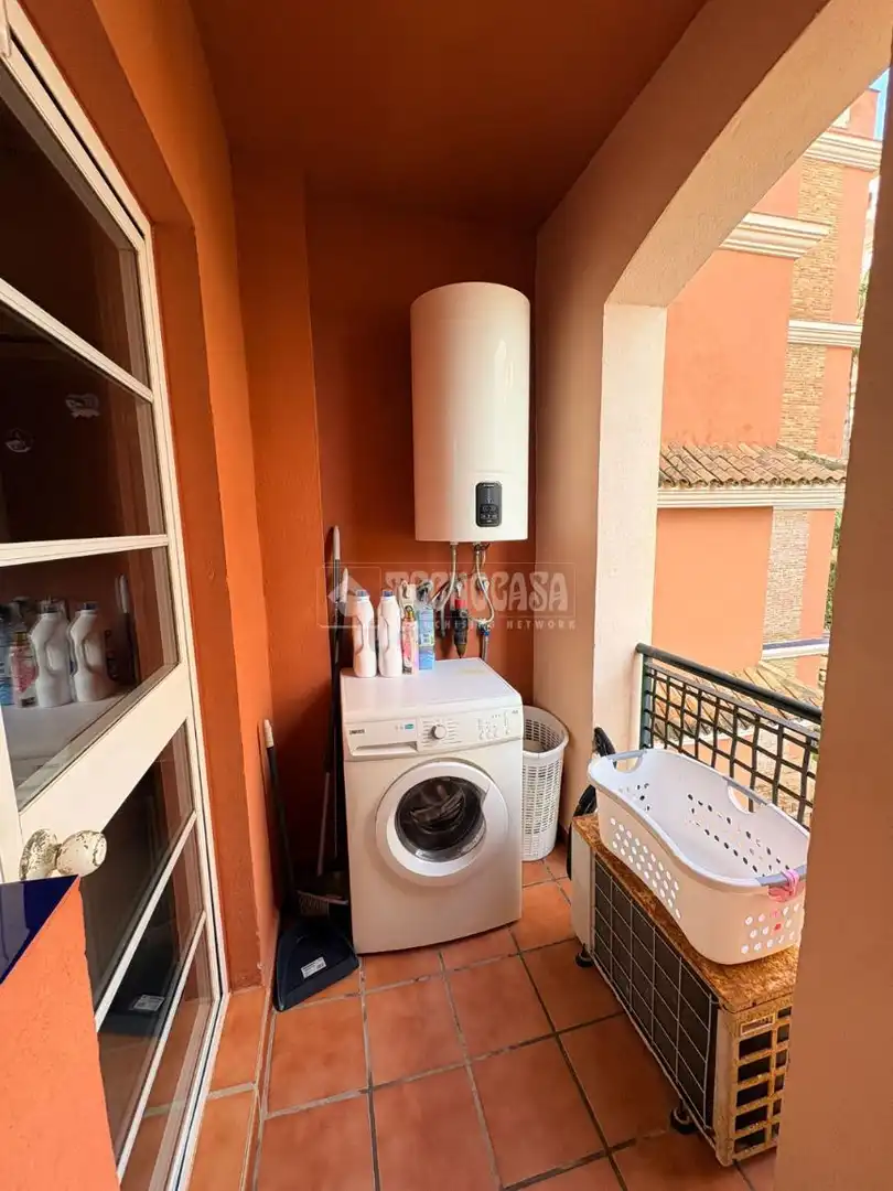 Terraza de Piso en venta en Manilva con Aire acondicionado, Terraza y Piscina comunitaria
