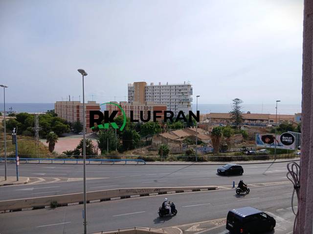 Piso en Venta en Avenida DENIA en Raval Roig - Virgen del Socorro