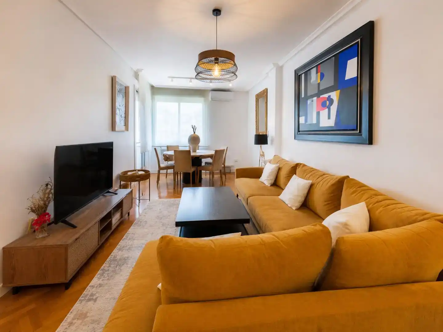 Sala de estar de Dúplex en venta en Boadilla del Monte con Aire acondicionado y Piscina