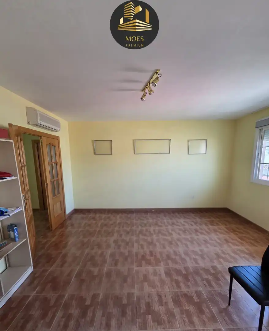 Flat for sale in Mengíbar  with Air Conditioner, Terrace and Storage room