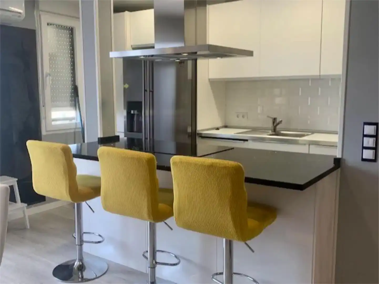Küche von Wohnung zur Miete in  Madrid Capital mit Klimaanlage, Schwimmbad und Balkon