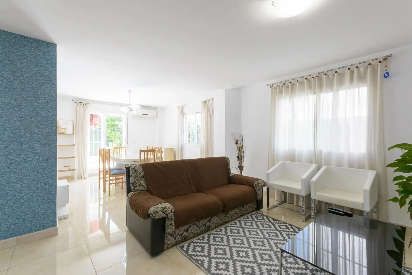 Wohnzimmer von Maisonette zum Verkauf in Gandia mit Klimaanlage, Heizung und Privatgarten
