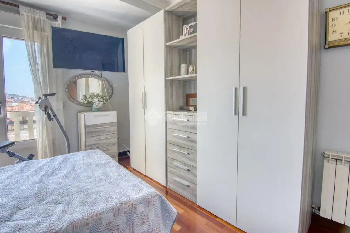 Habitación de Piso en venta en Santander con Calefacción